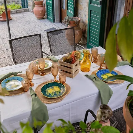 بيت للعطل On A Picturesque Hillside, Breathtaking Views Of كورتونا